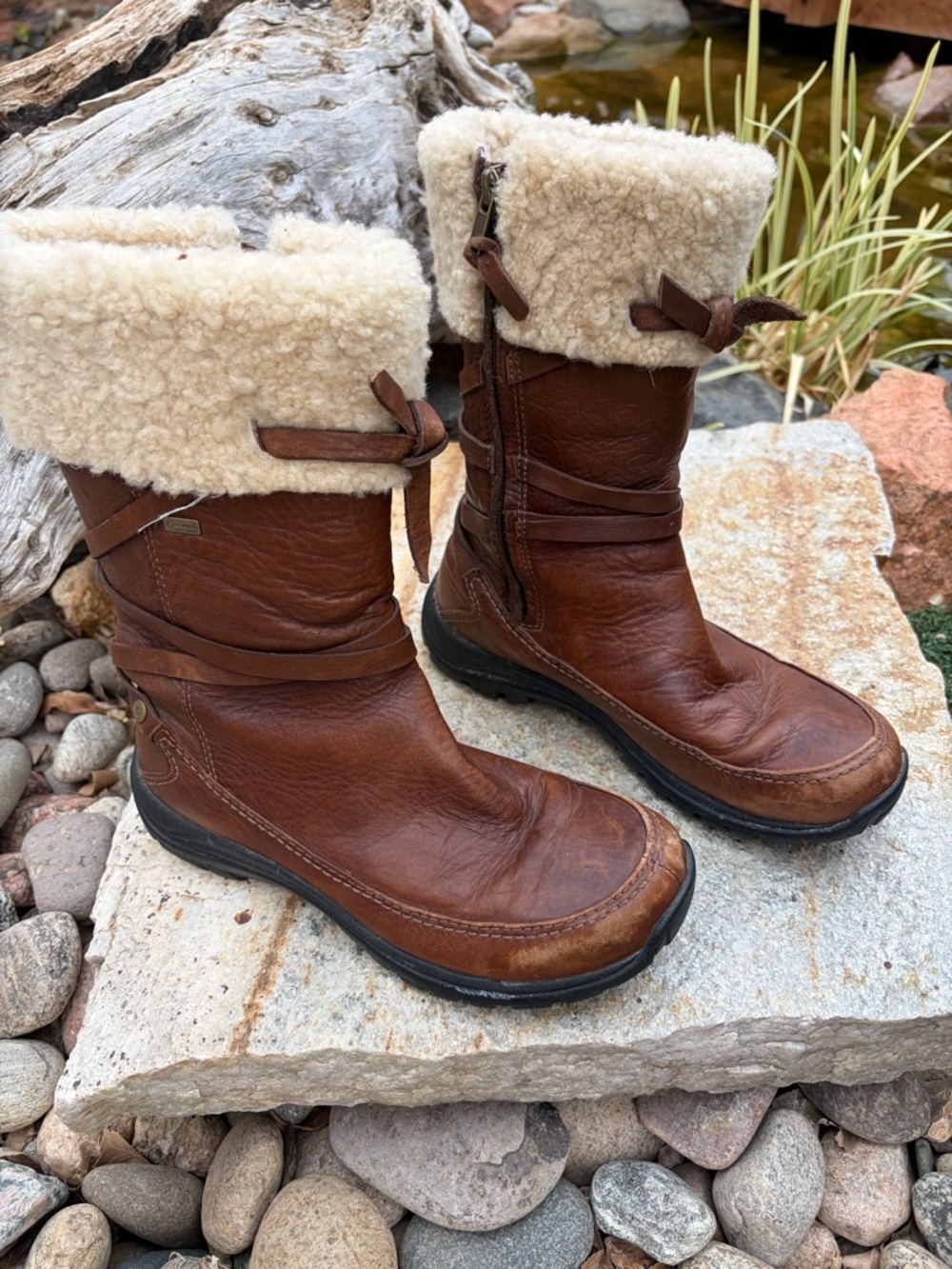 UGG Australia Summit Leather Shearling Boots Vibram Sole Brown Womens 8 Winter